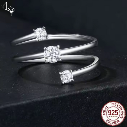 Women’s Bow Ring – White Gold Plated Zircon