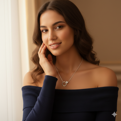 Collar Corazón Brillante con Anillo Entrelazado