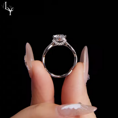 Women’s Luxury Moissanite Ring – 925 Silver